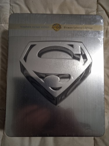 Superman ultimate - -,